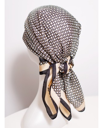 Carre de soie héritage intemporel